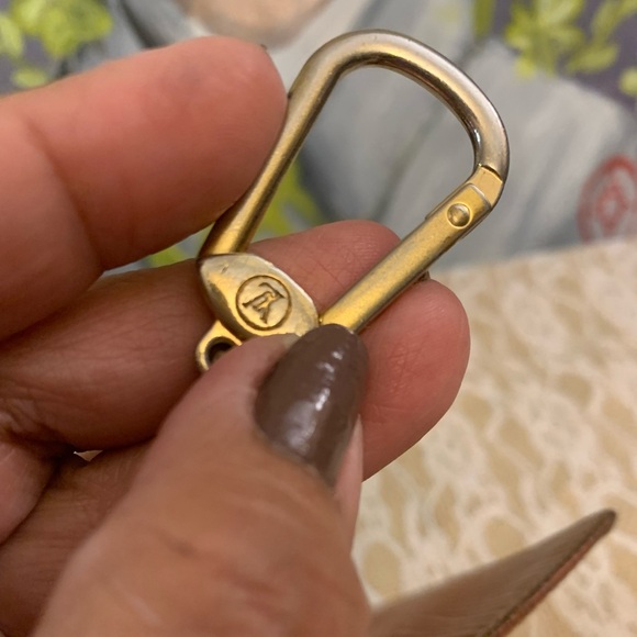 Louis Vuitton Pochette  Clรฉ Epi in Kenya Brown - Picture 6 of 11